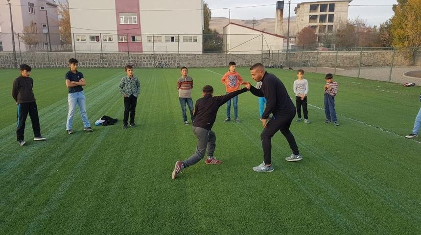 Kaymakam Sarı &ccedil;alışmalarına bir yenisi daha ekledi