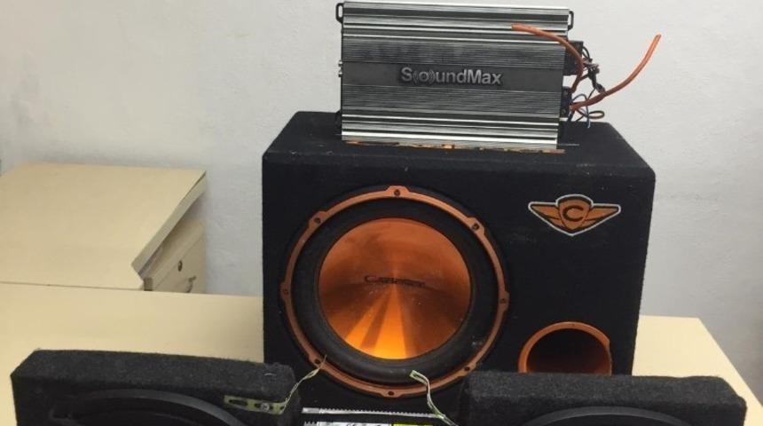 Oto hırsızı &ouml;nce kameralara sonra jandarmaya yakalandı