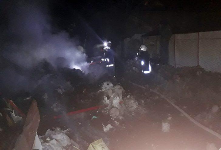 Akaryakıt istasyonunda LPG tüpü patlayan araç alev alev yandı G5