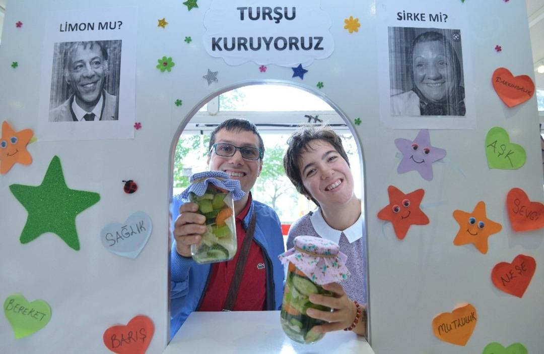 &Ouml;zel &ccedil;ocuklar turşu kurdu