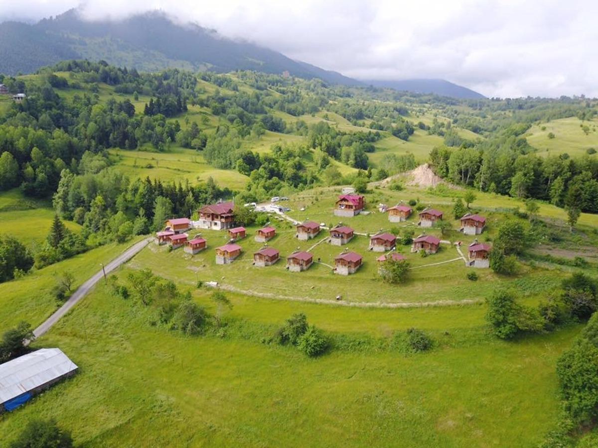 Sakin şehir Şavşat bu yaz turistlerin g&ouml;zdesi oldu