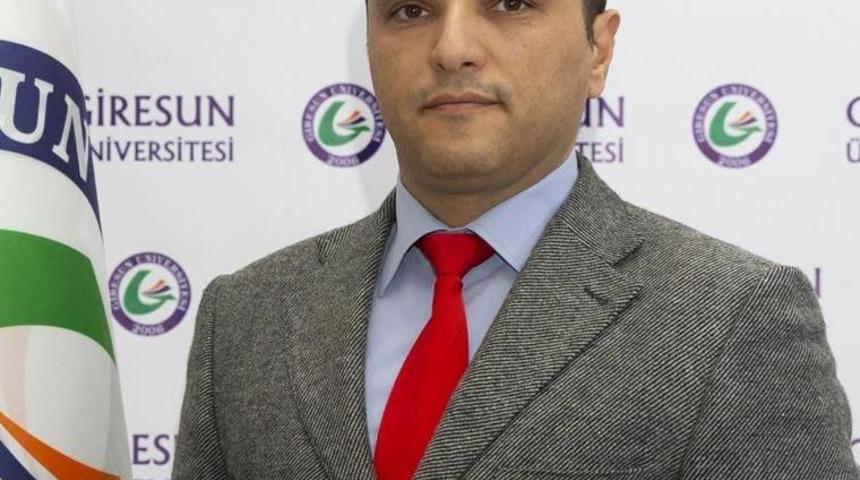Giresun &Uuml;niversitesi Rekt&ouml;r&uuml; Can&rsquo;a akademisyenlerden destek