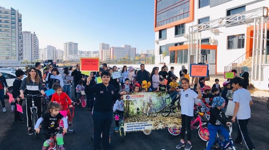 Anaokulu &ouml;ğrencileri sağlıklı yaşam i&ccedil;i pedal &ccedil;evirdi