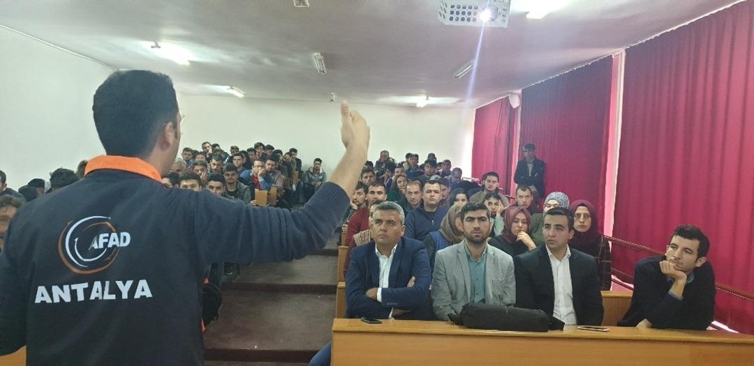 Elmalı MYO&rsquo;da deprem tatbikatı yapıldı