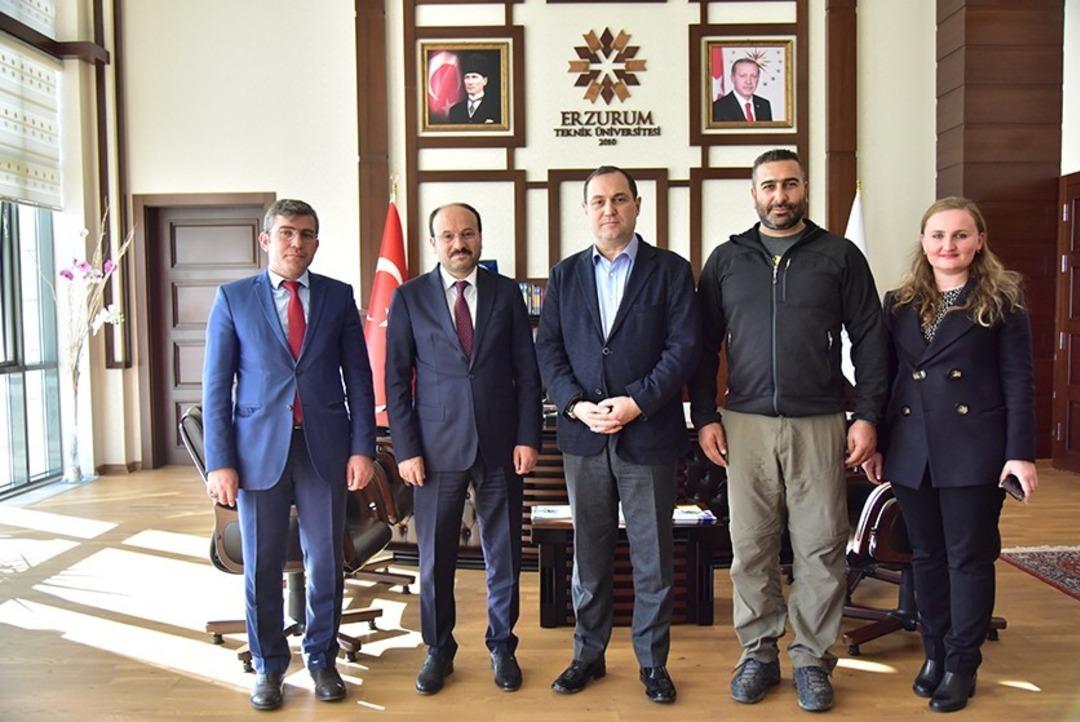 G&uuml;rcistan B&uuml;y&uuml;kel&ccedil;isi George Janjgava, ET&Uuml; Rekt&ouml;r&uuml; Prof. Dr. B&uuml;lent &Ccedil;akmak&rsquo; ı ziyaret etti