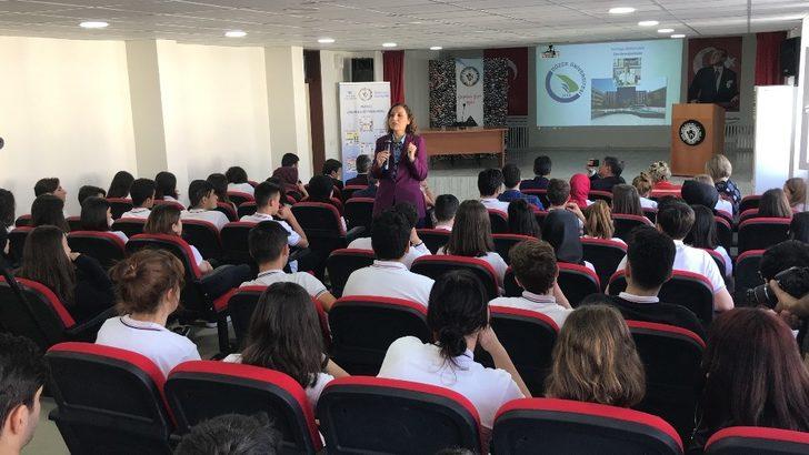 Rektör Çakar, lisesi öğrencileriyle buluştu G3