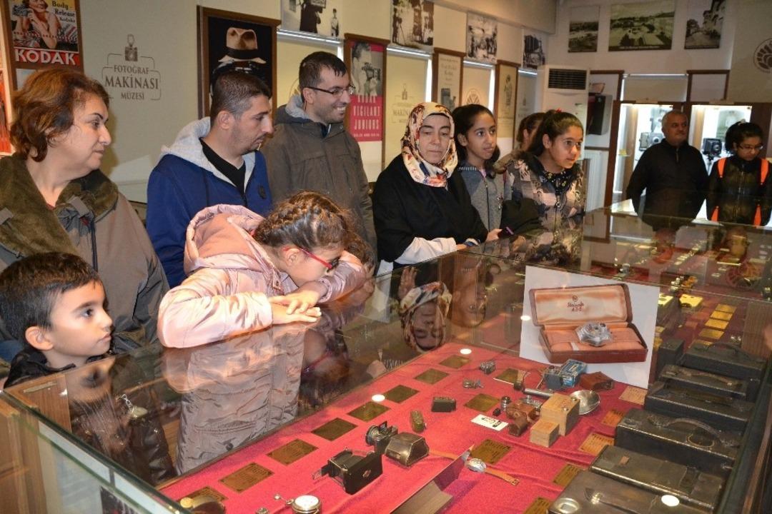 &Ouml;zel &ccedil;ocukların m&uuml;ze gezisi