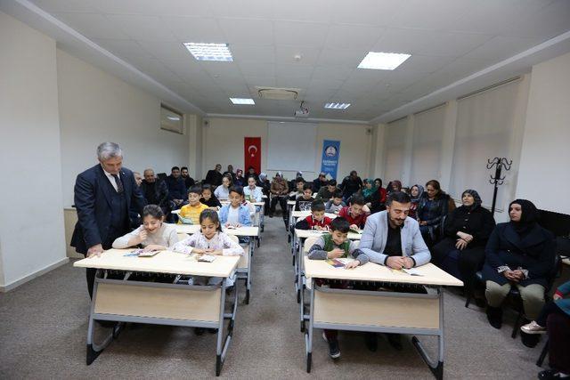 Şahinbey Belediyesi’nin kekemelik kursuna yoğun ilgi