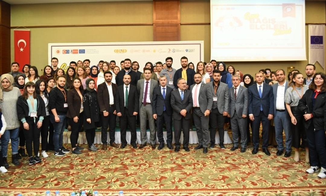 Gen&ccedil; Bağış El&ccedil;ileri Zirvesinin kapanış programı d&uuml;zenlendi