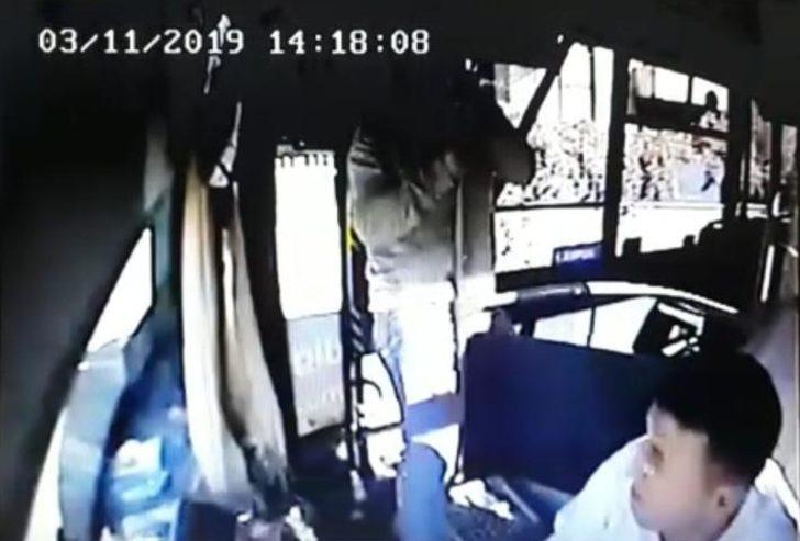 Engelli kartıyla otobüse binen şahıs şoföre saldırdı G2