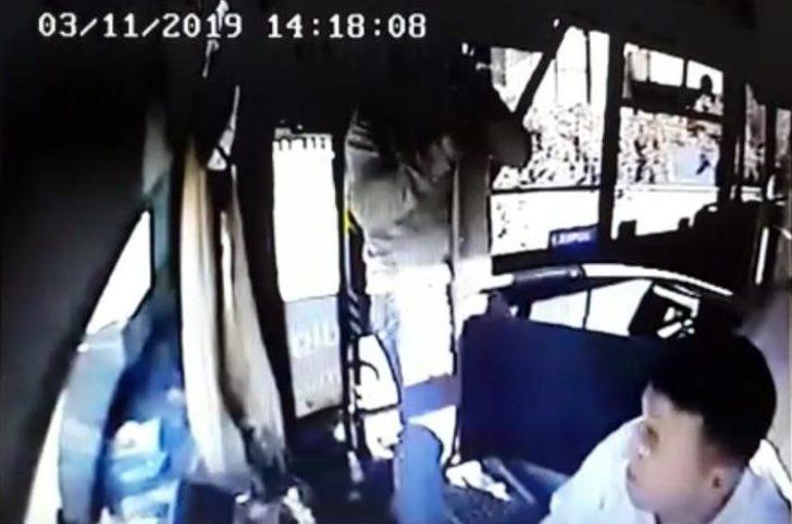 Engelli kartıyla otobüse binen şahıs şoföre saldırdı G3