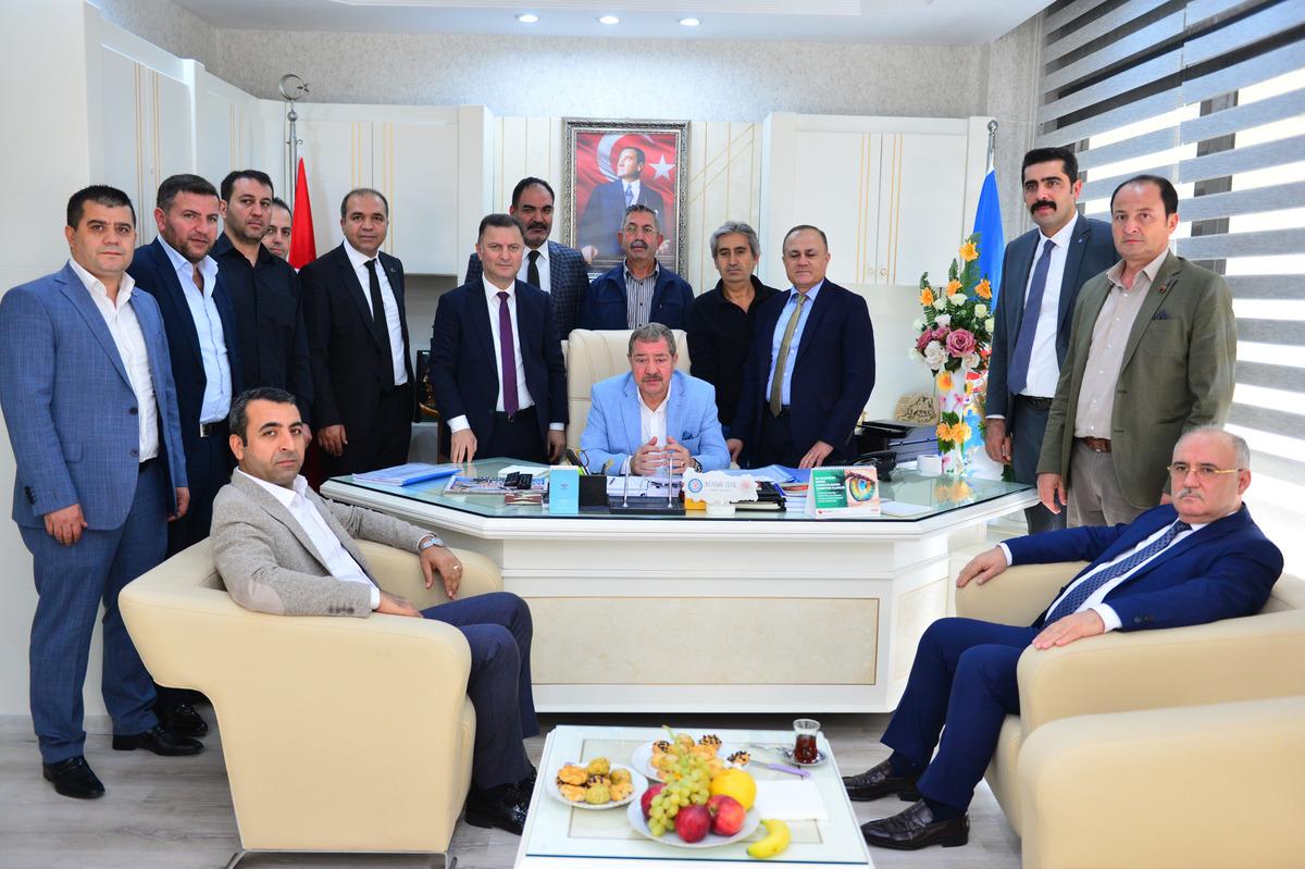 Adana'da T&uuml;rk-İş'ten basın a&ccedil;ıklaması