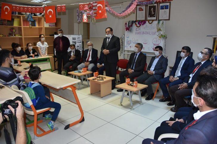 Başkan ve Rektör lösemili çocuklarla G1