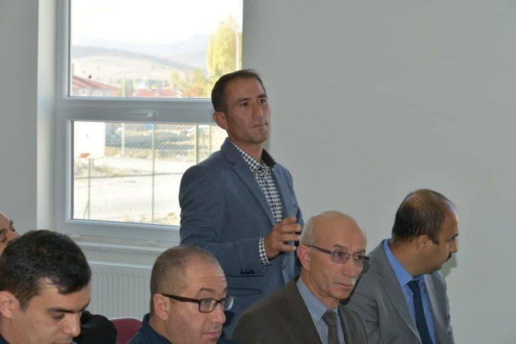 Vali Tutulmaz Bayat ilçesinde muhtarları dinledi G3