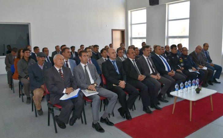 Vali Tutulmaz Bayat ilçesinde muhtarları dinledi G4