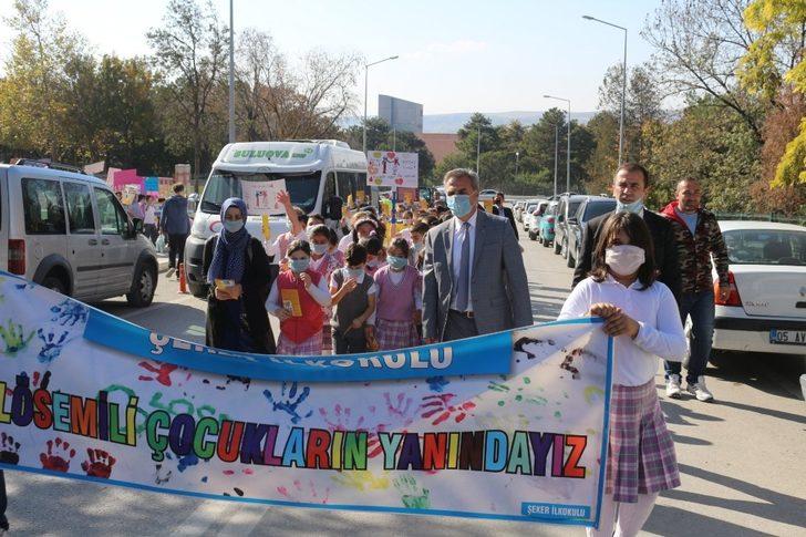 “Maskeme değil, gözlerime bak” sloganıyla lösemiye dikkat çektiler G2