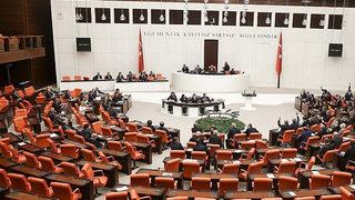 TBMM'de MHP'li Cemal Enginyurt'tan Bülent Arınç'a FETÖ tepkisi! 