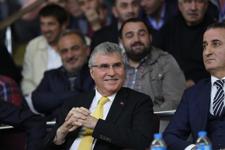 Başkan Yüce: "Sakaryaspor’un her zaman yanındayım" G5