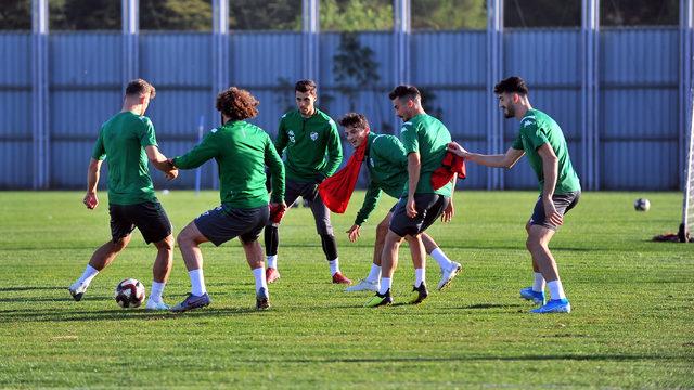 Bursaspor'da Selçuk Erdoğan ve Anıl Karaer soruları yanıtladı