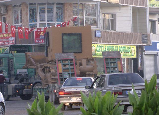 Ceylanpınar’a zıhlı askeri iş makinesi sevkiyatı