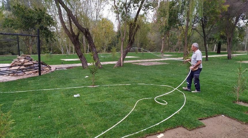 Elmalık&rsquo;ta park &ccedil;alışmaları devam ediyor