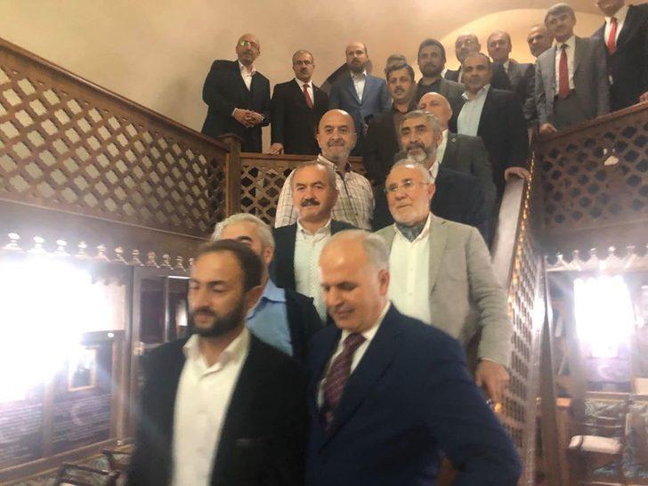 Bilal Erdoğan: "Başarılarından dolayı KİHMED Başkanı Önsay’ı tebrik ediyorum" G4