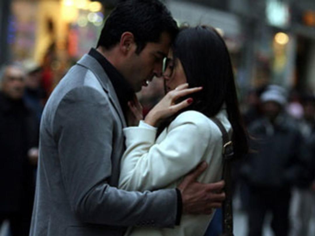 G&uuml;n&uuml;n magazin turu