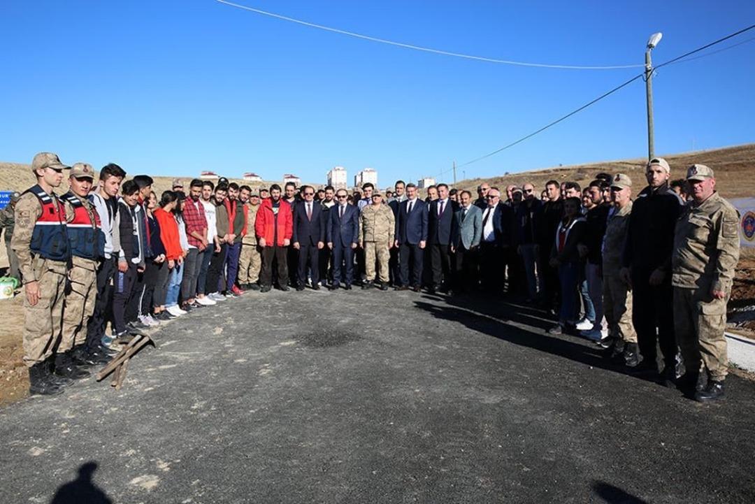 Jandarmanın kuruluş yıl d&ouml;n&uuml;m&uuml; etkinlikleri kapsamında Bayburt&rsquo;ta fidan dikildi