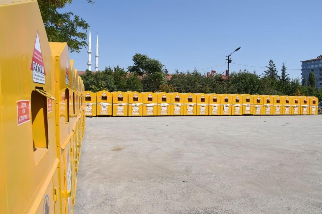 Altındağ Belediyesinden 400 noktaya giysi kumbarası