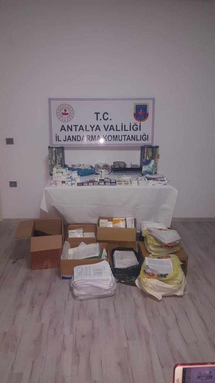 Para karşılığı uyuşturucu hap satan doktor yakalandı! G2