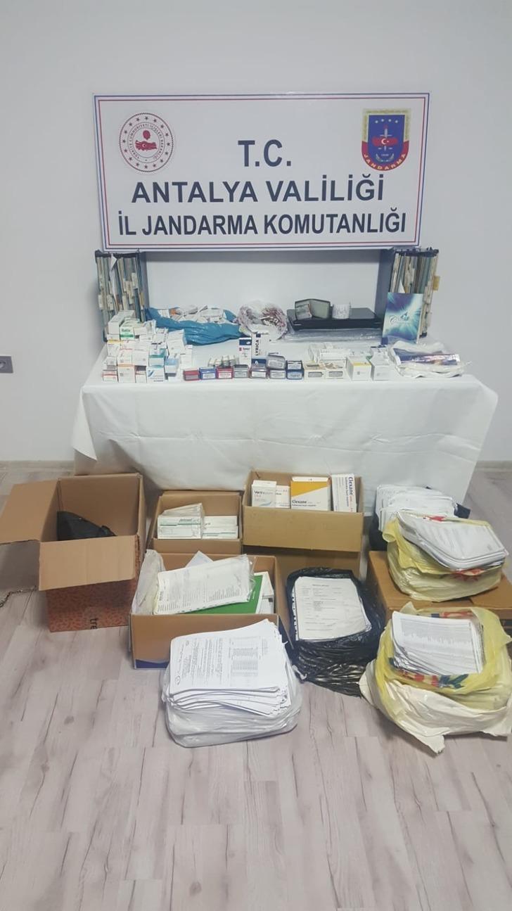 Para karşılığı uyuşturucu hap satan doktor yakalandı! G3