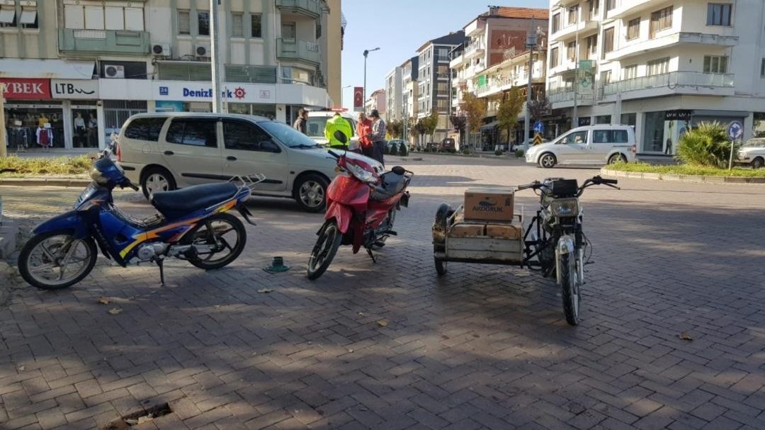 Kula&rsquo;da emniyetten kask uygulaması