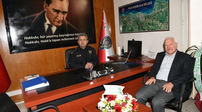 Lapseki İl&ccedil;e Emniyet M&uuml;d&uuml;r&uuml;ne ziyaret