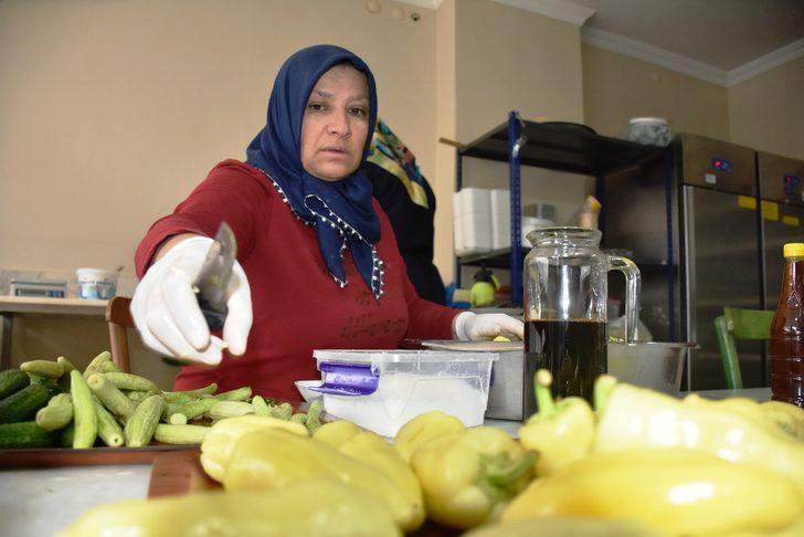 Üzüm pekmezli turşu ilgi görüyor G1