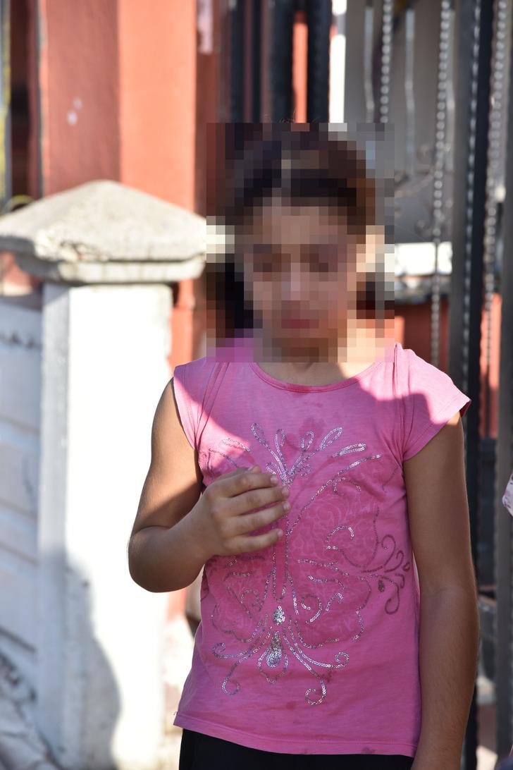 Küçük kız parkta kabusu yaşadı! Öğretmenine olanları böyle anlattı G3