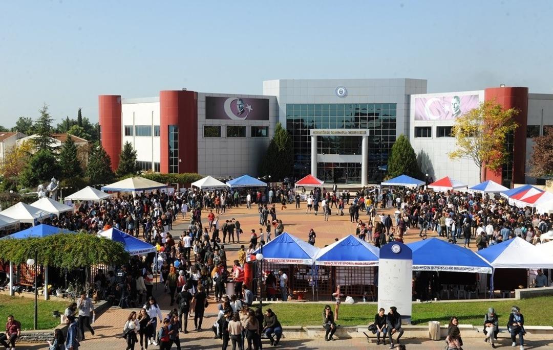 AD&Uuml; &ouml;ğrenci toplulukları tanıtım g&uuml;n&uuml; ger&ccedil;ekleştirildi