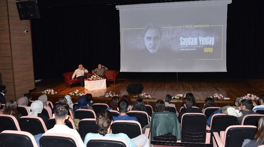 Y&ouml;netmen Yeniay &uuml;niversite &ouml;ğrencileri ile buluştu