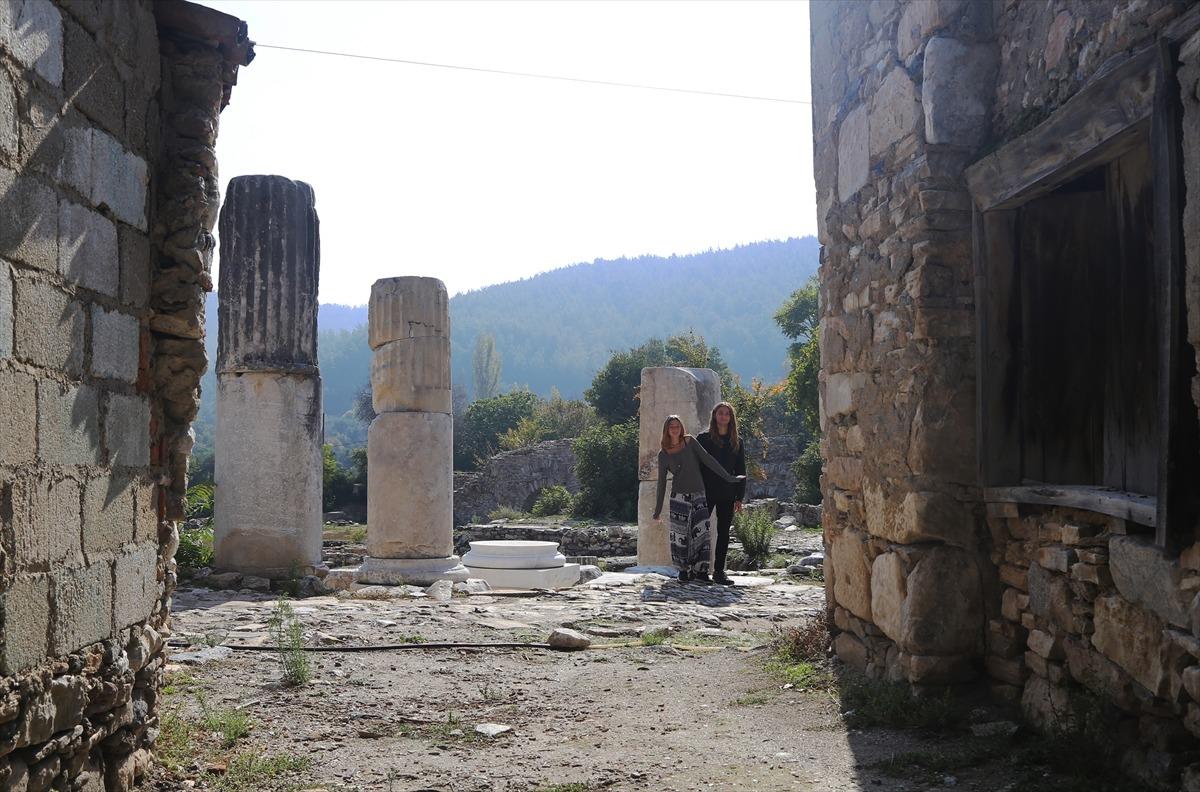 Bir adımla 2 bin 200 yıllık zaman yolculuğu