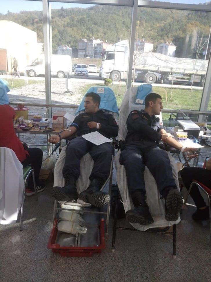 Jandarmadan kan bağışına destek G5