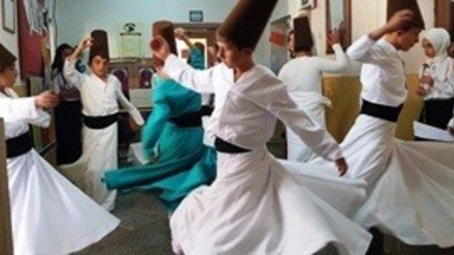 Dadaş Ortaokulunda  “En Sevgili” adlı program