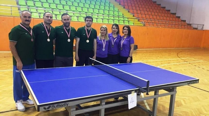 T&uuml;rkiye &Ouml;ğretmenler Kupasında Malatya Masa Tenisi takımı finale y&uuml;kseldi