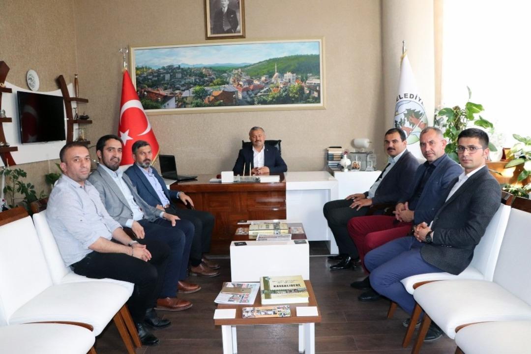 U&ccedil;ak: Devlet israftan, vatandaş masraftan kurtarılmalı