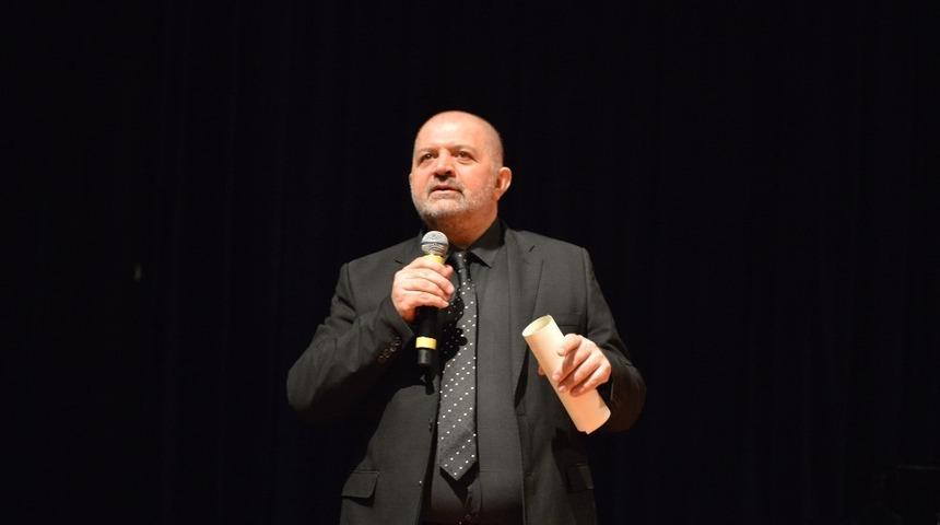 Yabancı Diller B&ouml;l&uuml;m&uuml;nde &ouml;ğrenci dostu uygulamalar