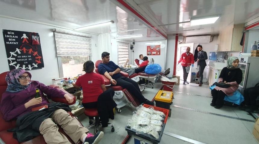 Kazım Karabekir Meslek Y&uuml;ksekokulu&rsquo;ndan kan bağışına destek