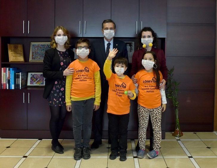 Meclis toplantısını lösemiye dikkat çekmek için maske takarak yaptılar G2