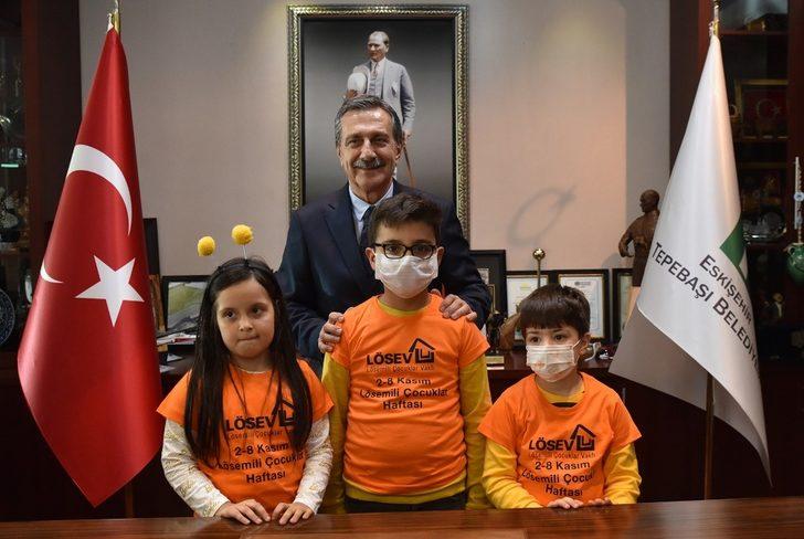 Meclis toplantısını lösemiye dikkat çekmek için maske takarak yaptılar G3