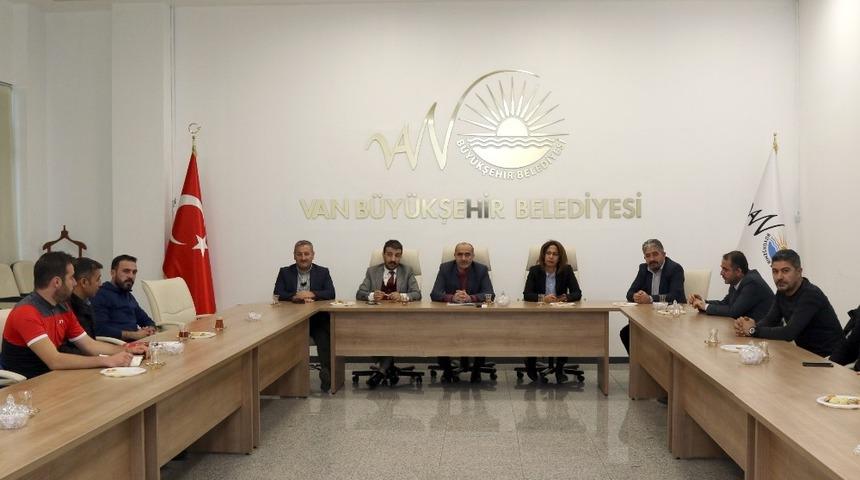 Van B&uuml;y&uuml;kşehir Belediyesi Gen&ccedil;lik ve Spor Kul&uuml;b&uuml;nden istişare toplantısı