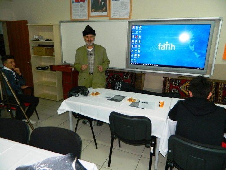 Öğrencilere aşık Sabit Müdami anlatıldı G1