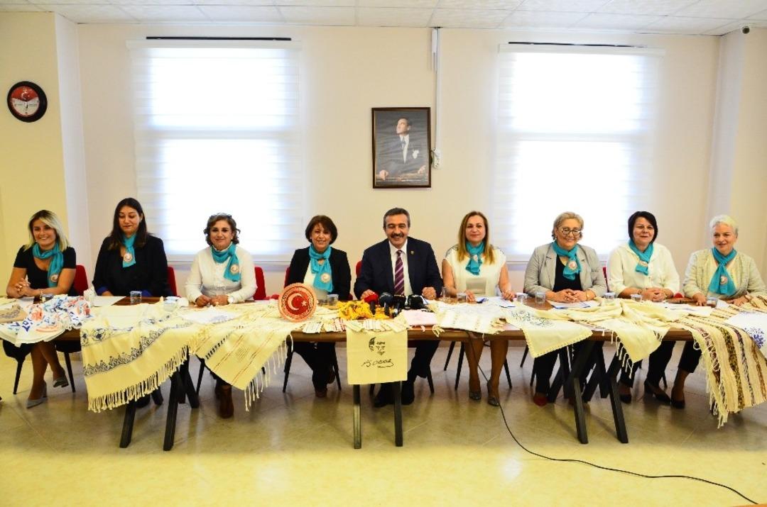 Kadınların y&uuml;z&uuml;n&uuml; g&uuml;ld&uuml;ren kooperatif