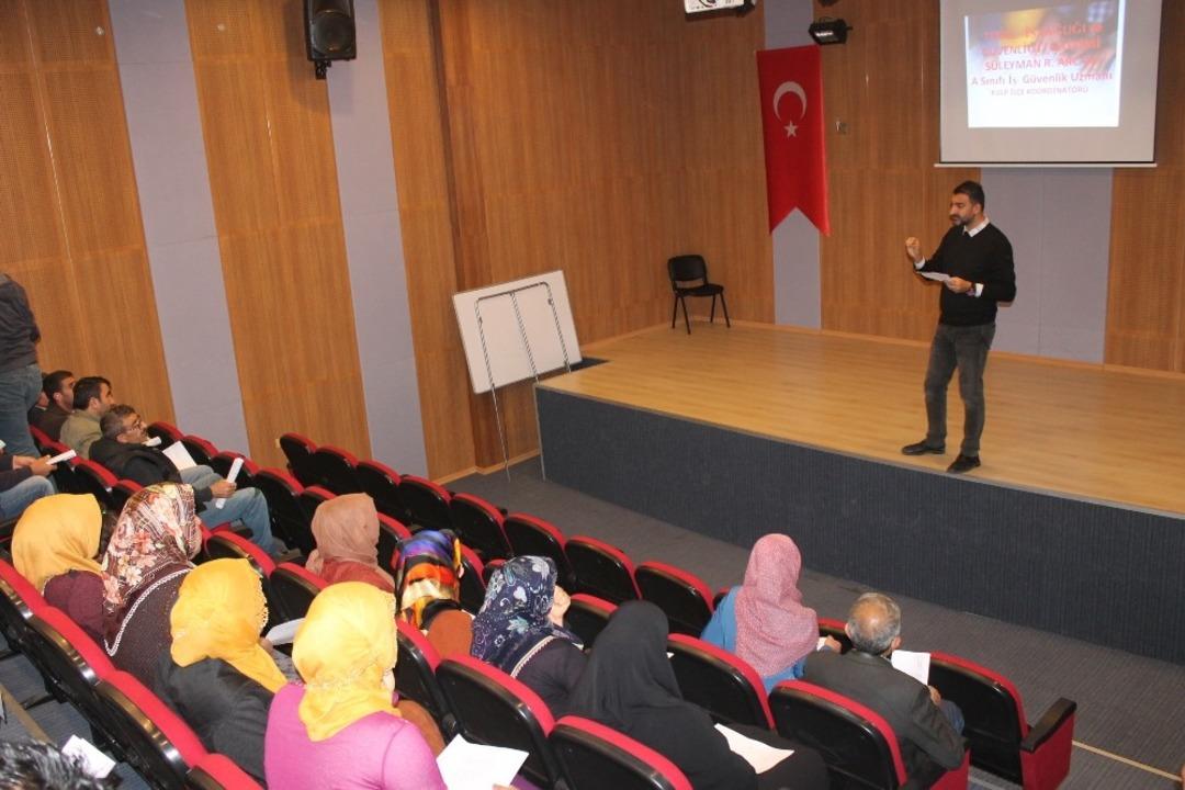 Kulp&rsquo;ta iş sağlığı ve g&uuml;venliği eğitimi verildi